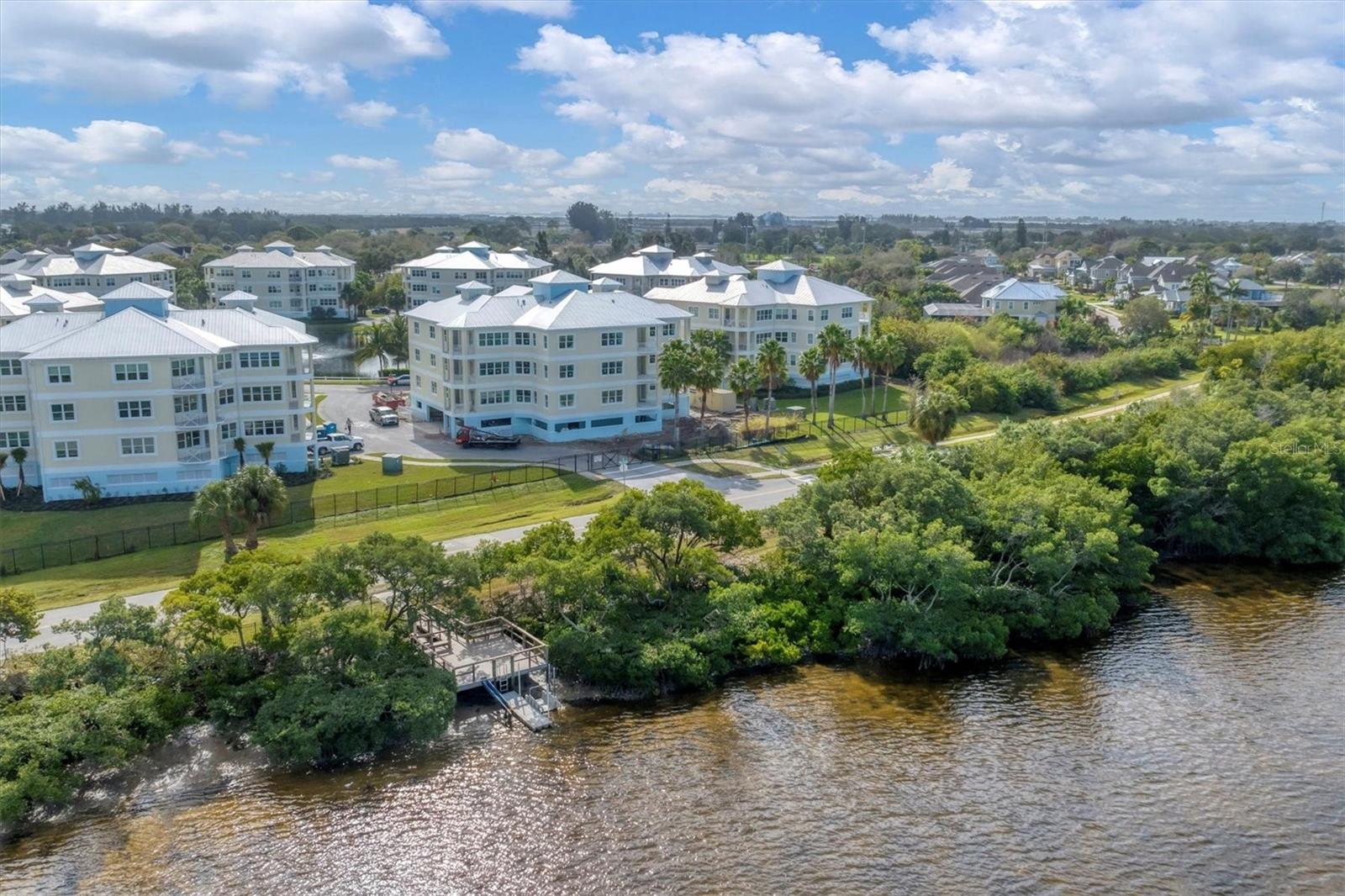 PALMA SOLA BAY CLUB - Residential