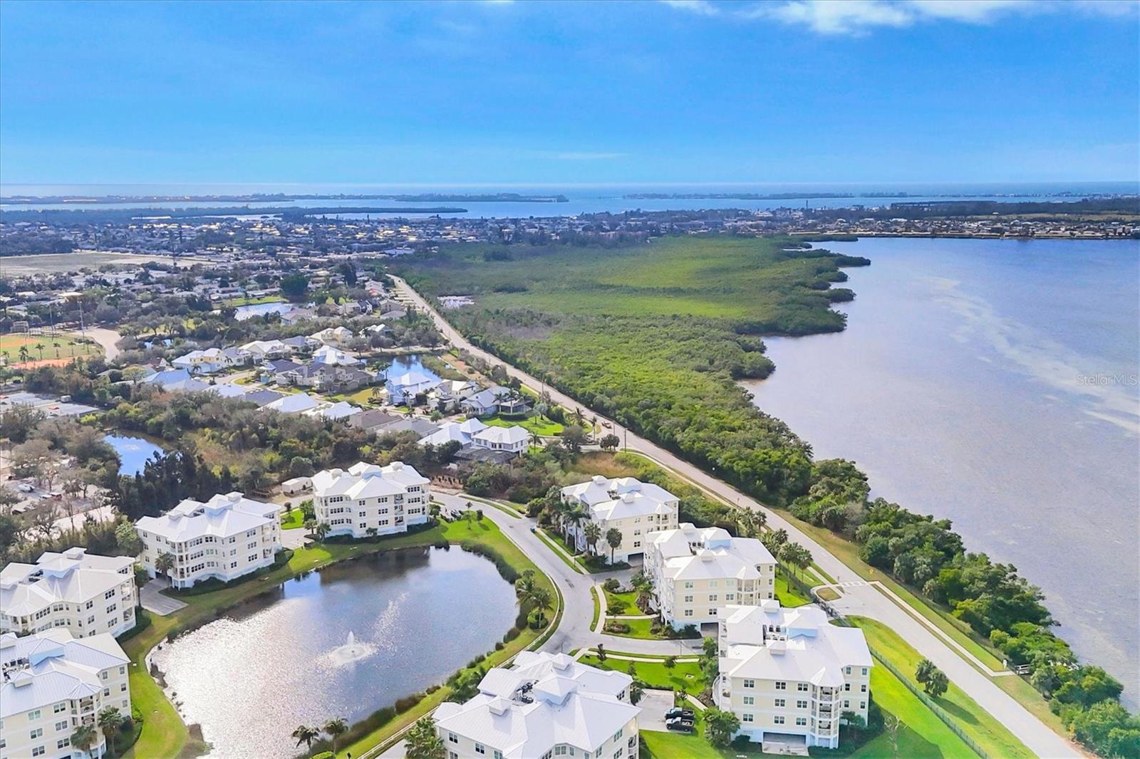 PALMA SOLA BAY CLUB - Residential