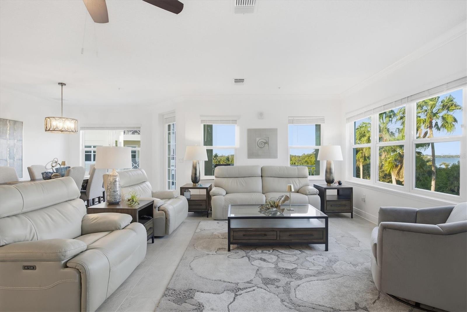 PALMA SOLA BAY CLUB - Residential