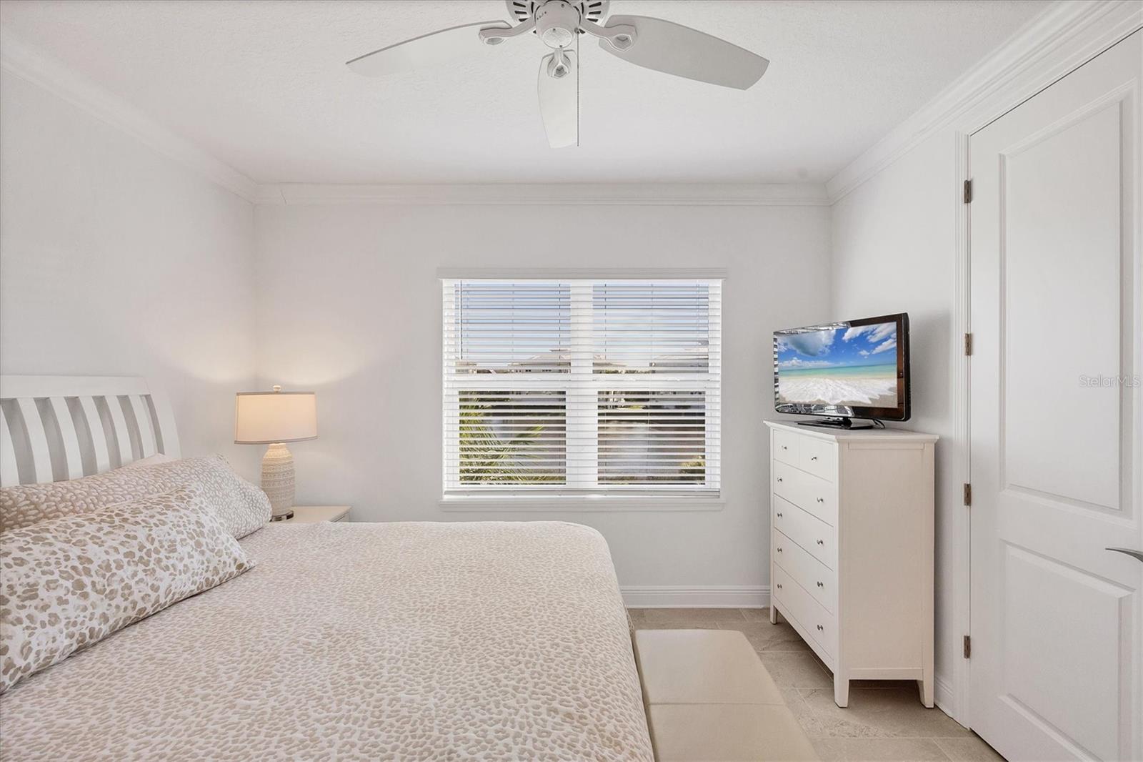 PALMA SOLA BAY CLUB - Residential