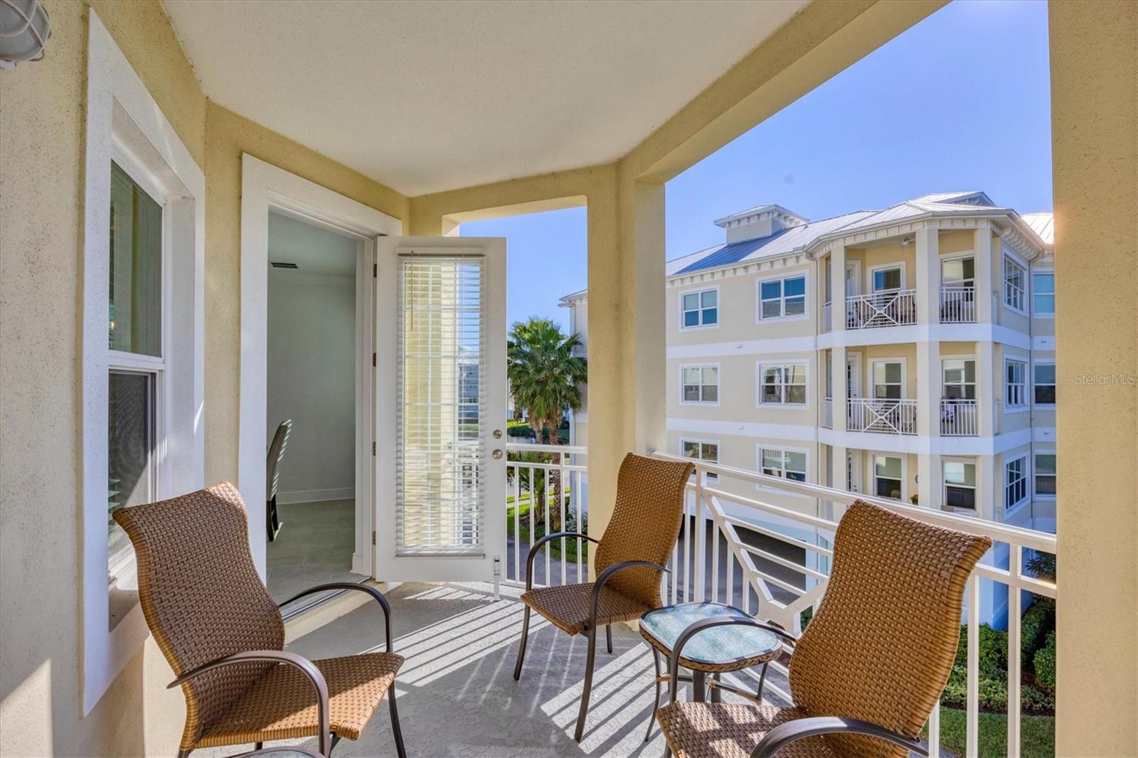 PALMA SOLA BAY CLUB - Residential