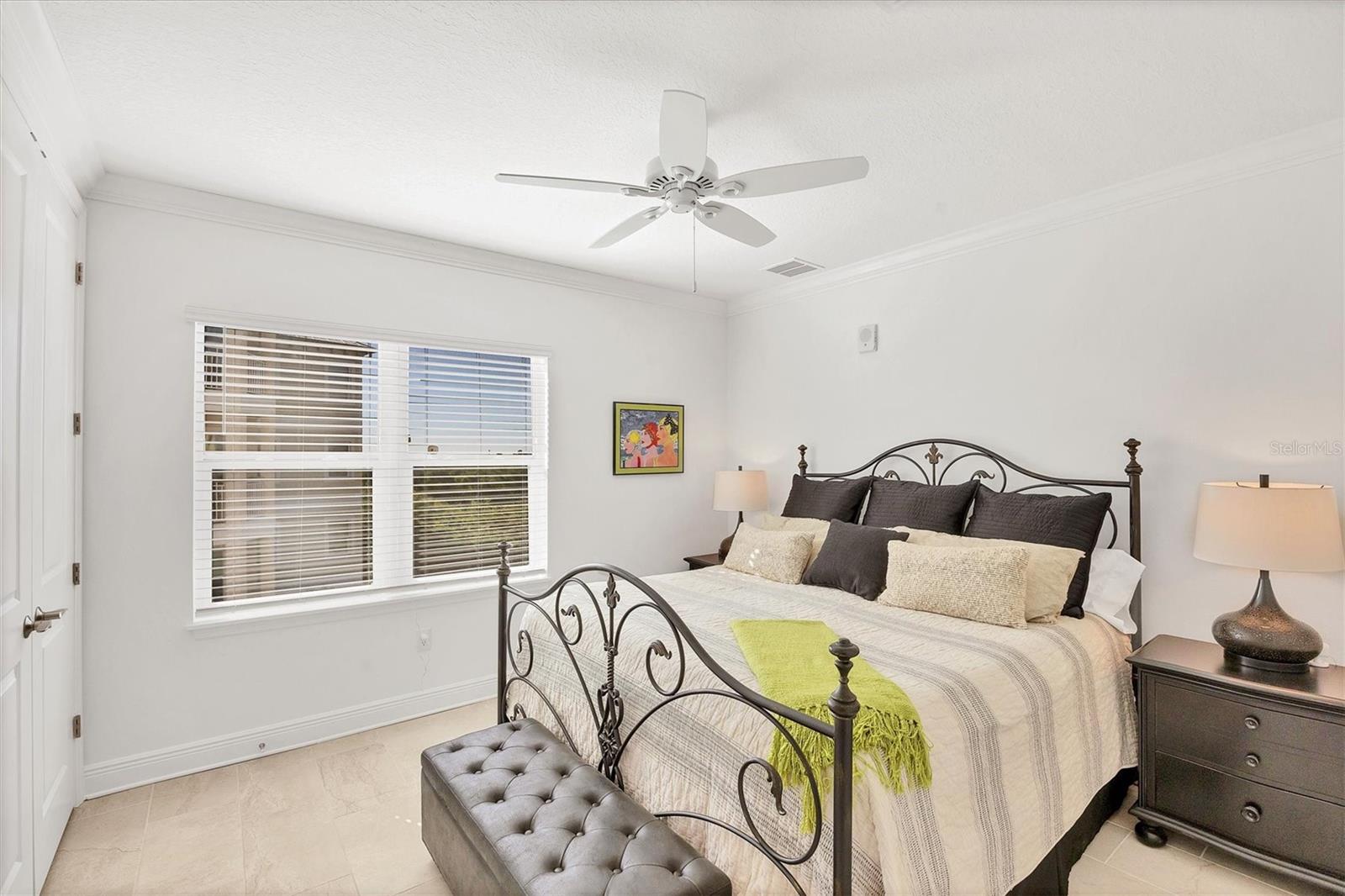 PALMA SOLA BAY CLUB - Residential