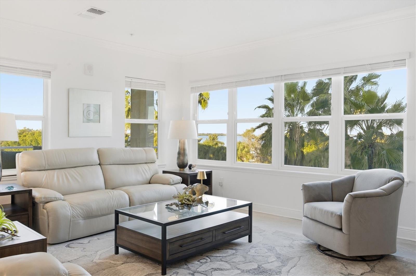 PALMA SOLA BAY CLUB - Residential