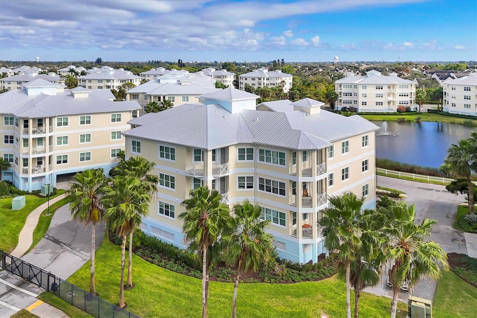 PALMA SOLA BAY CLUB - Residential