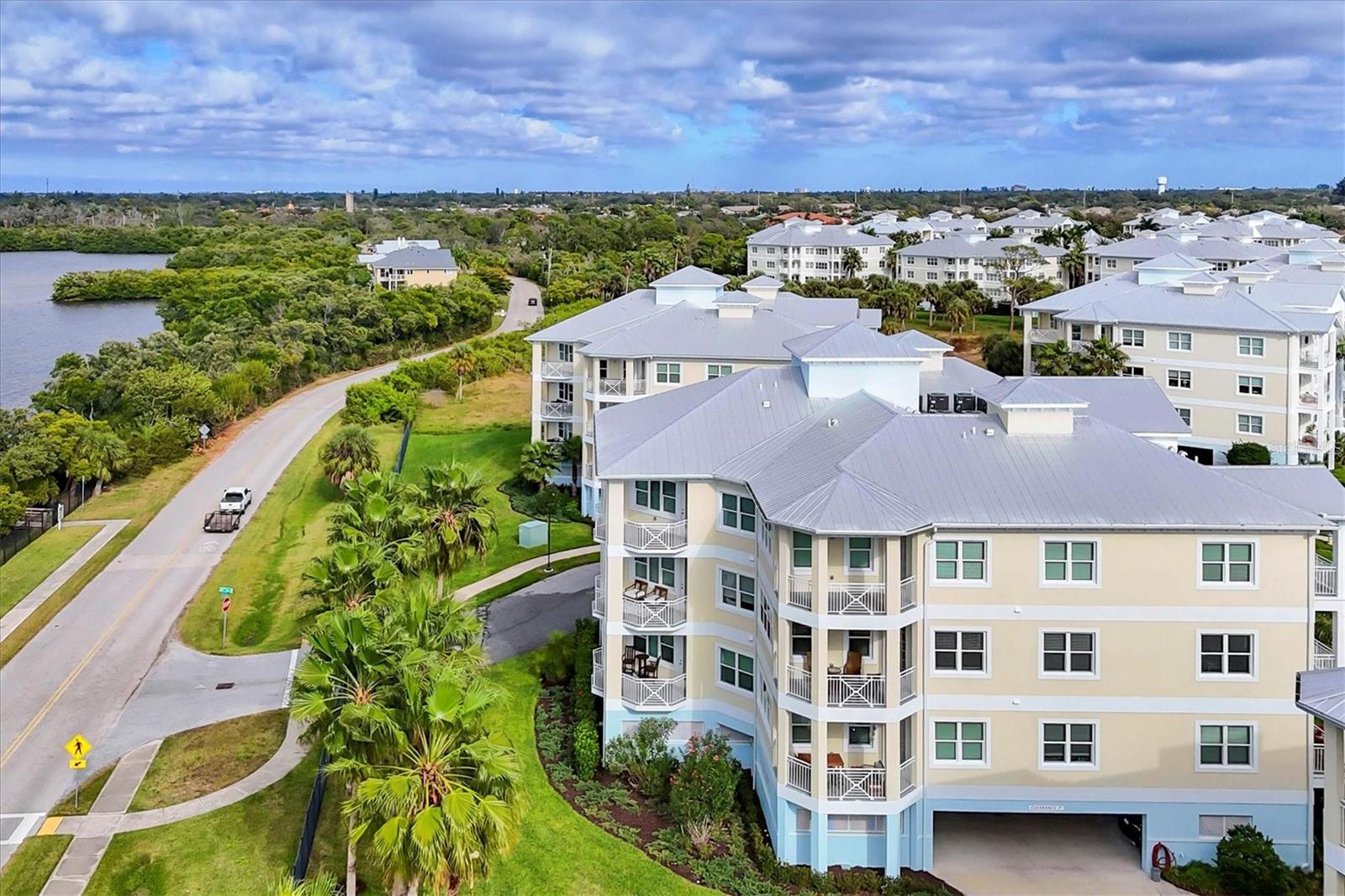 PALMA SOLA BAY CLUB - Residential