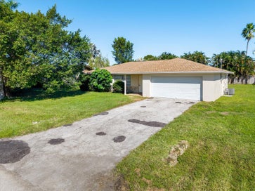 525 SE 35TH STREET CAPE CORAL FL 33904