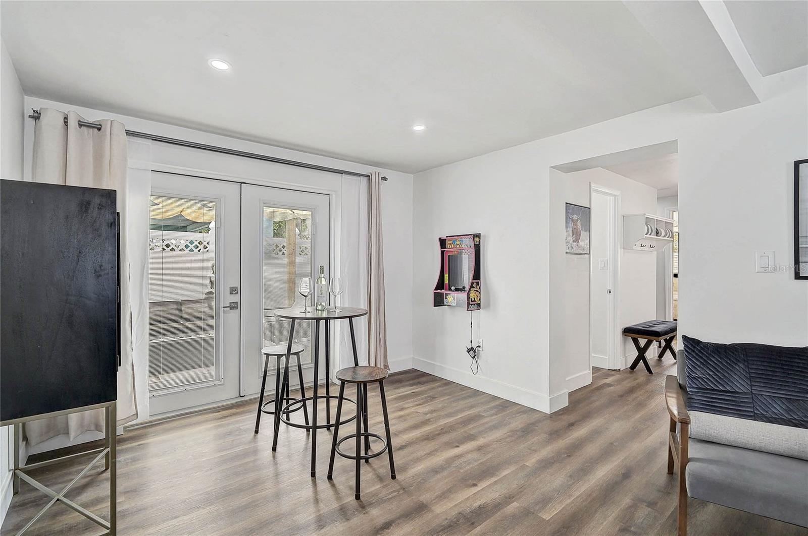 GEDNEY RICHARD H INC - Residential
