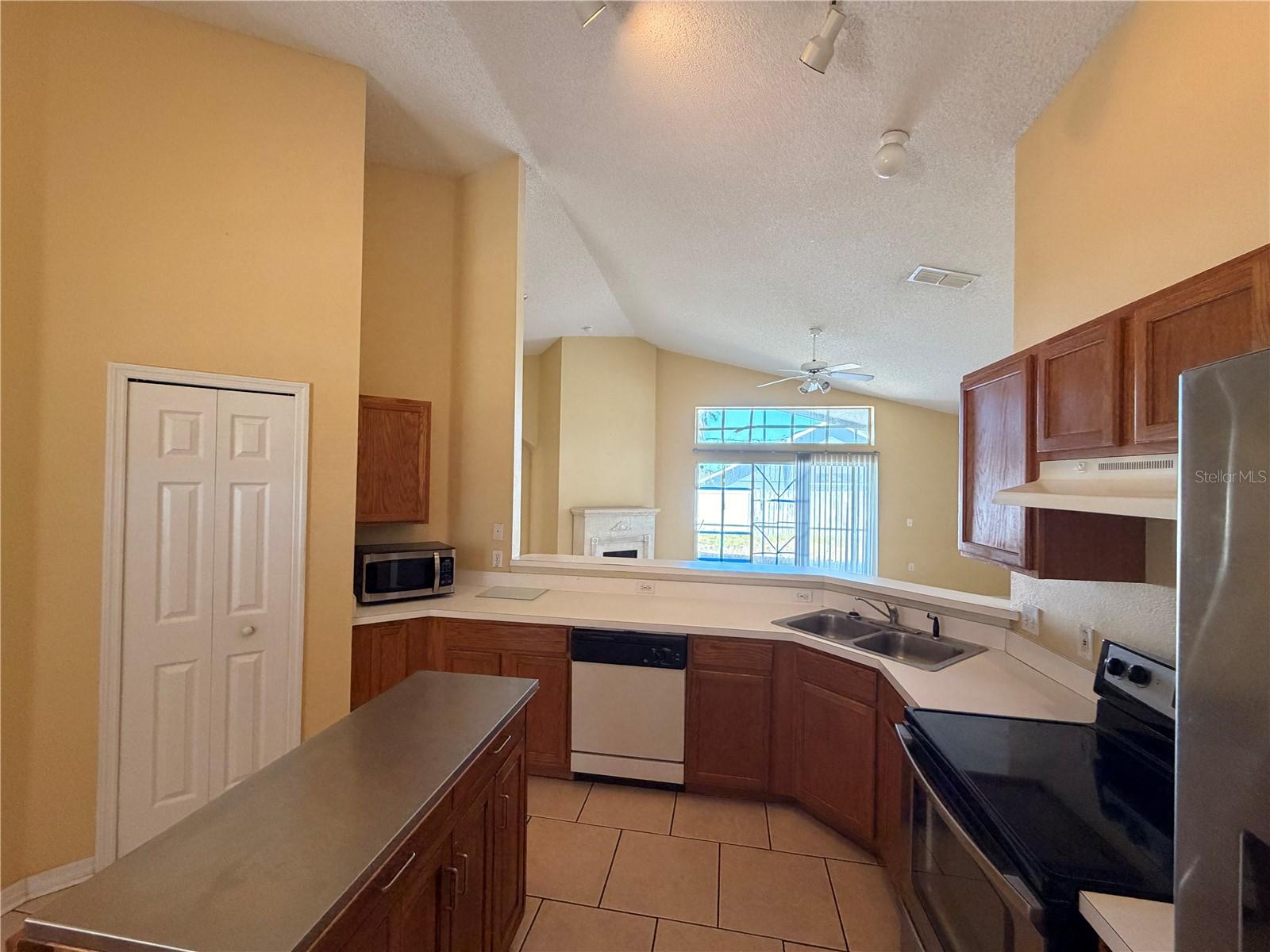 REGENCY PLACE PH 02 - Residential