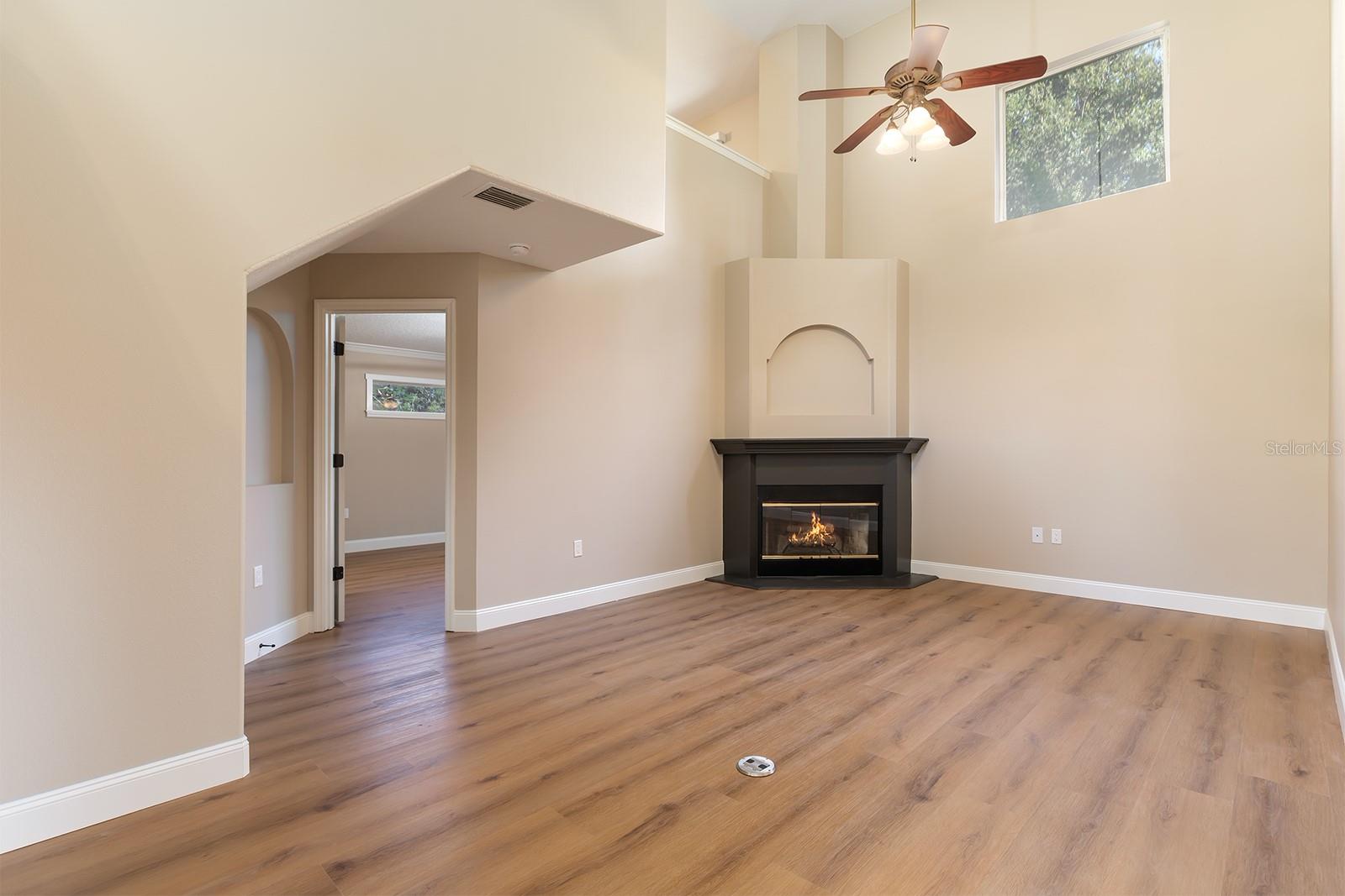 MONTCLAIR PH 01 - Residential