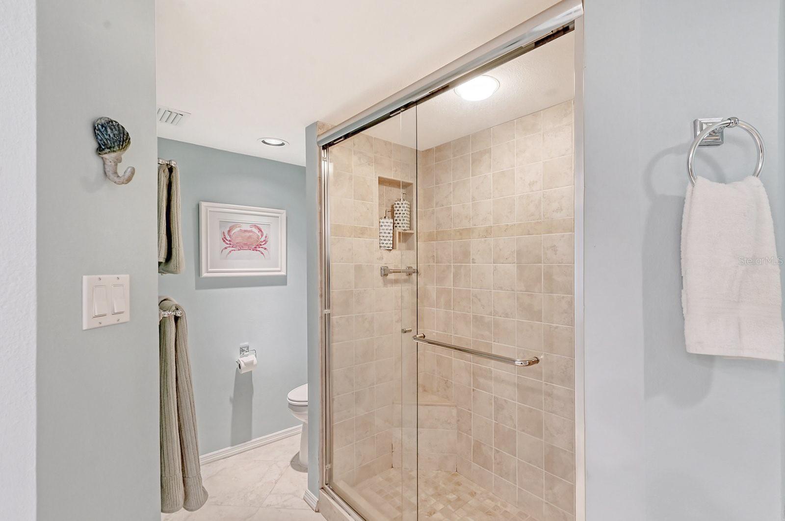 ISLAND SHORES - Residential