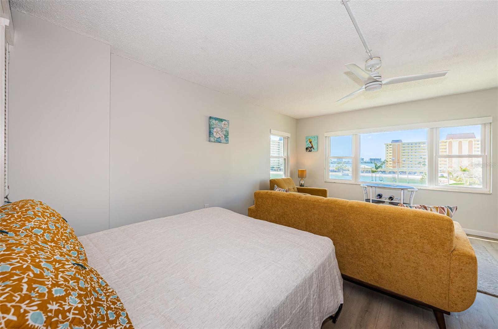 HAMILTON HOUSE THE CONDO - Residential