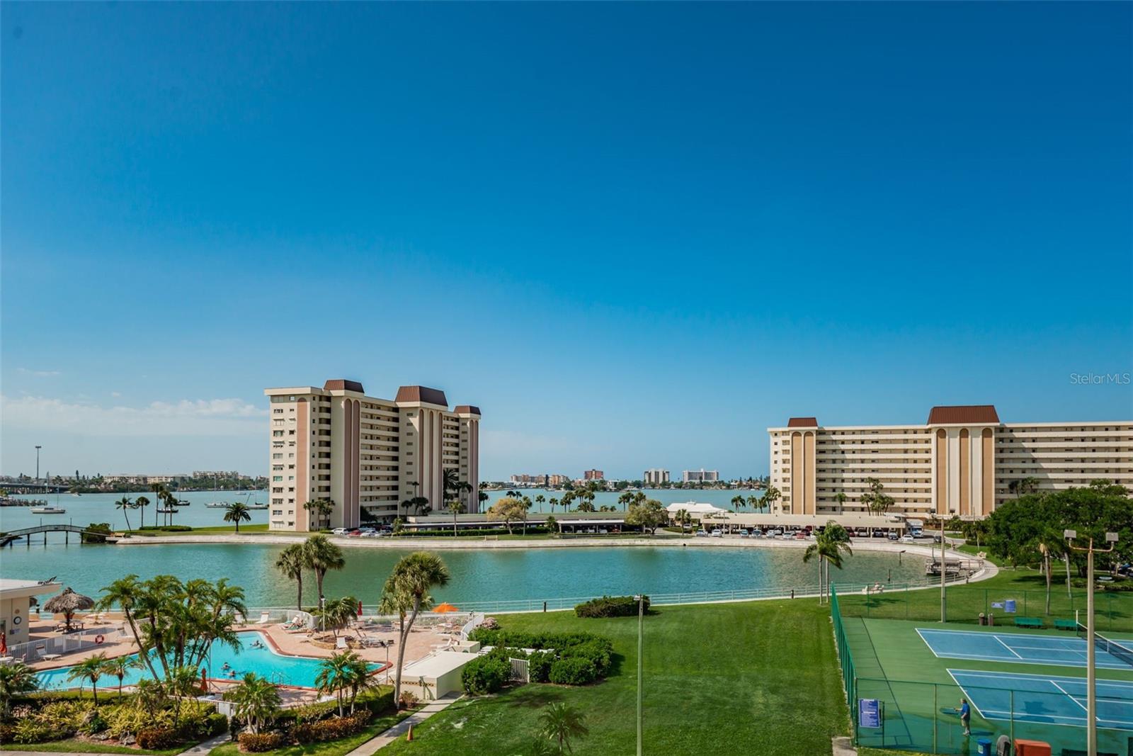 HAMILTON HOUSE THE CONDO - Residential