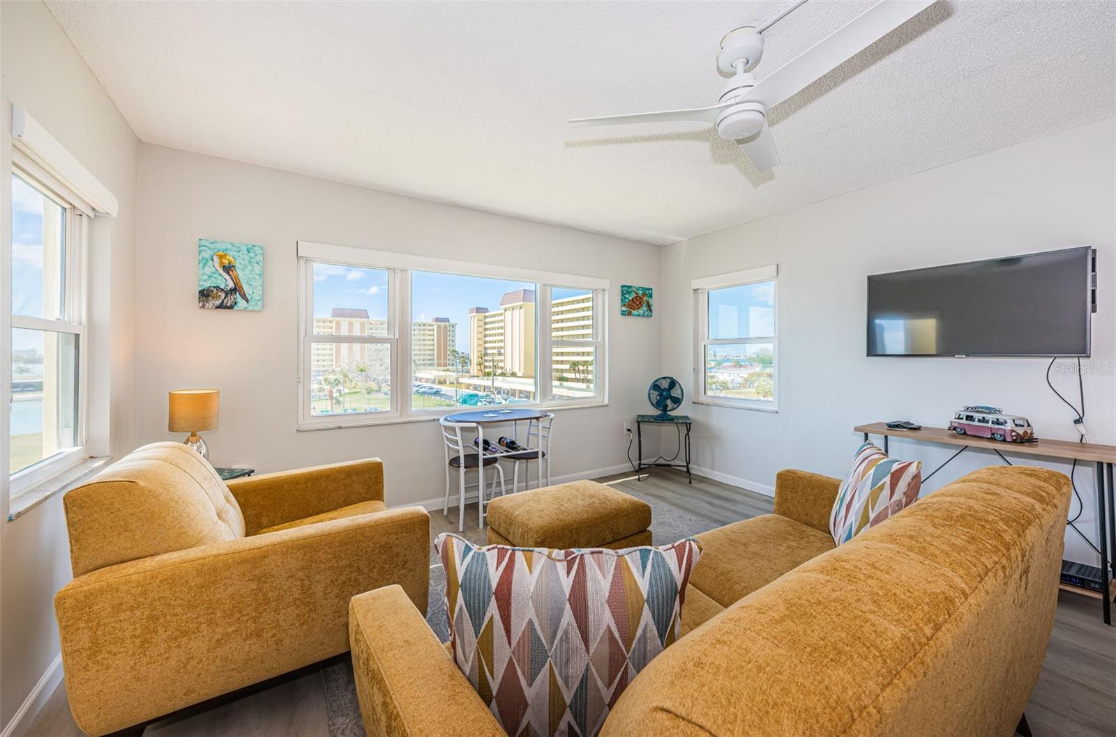 HAMILTON HOUSE THE CONDO - Residential