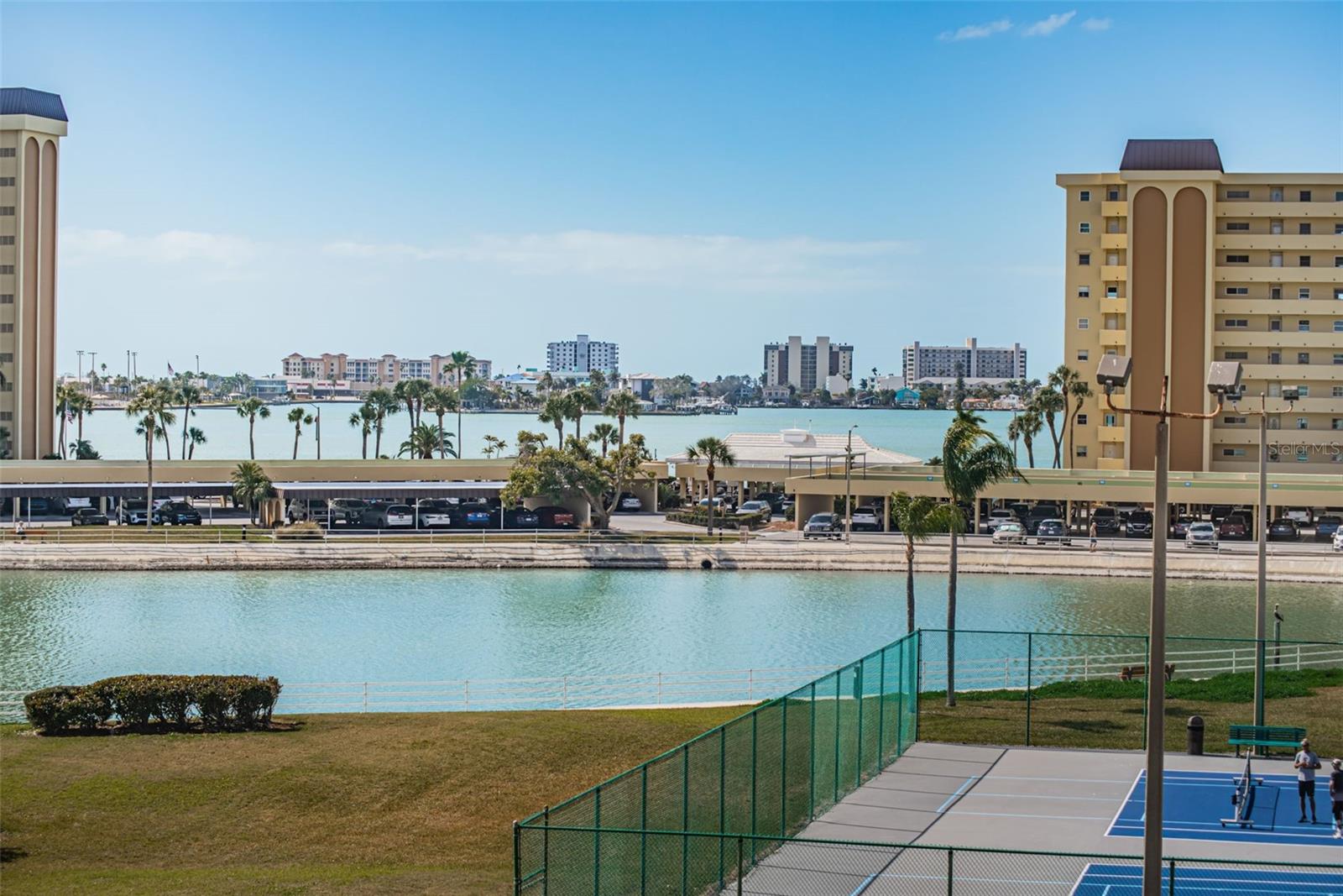 HAMILTON HOUSE THE CONDO - Residential