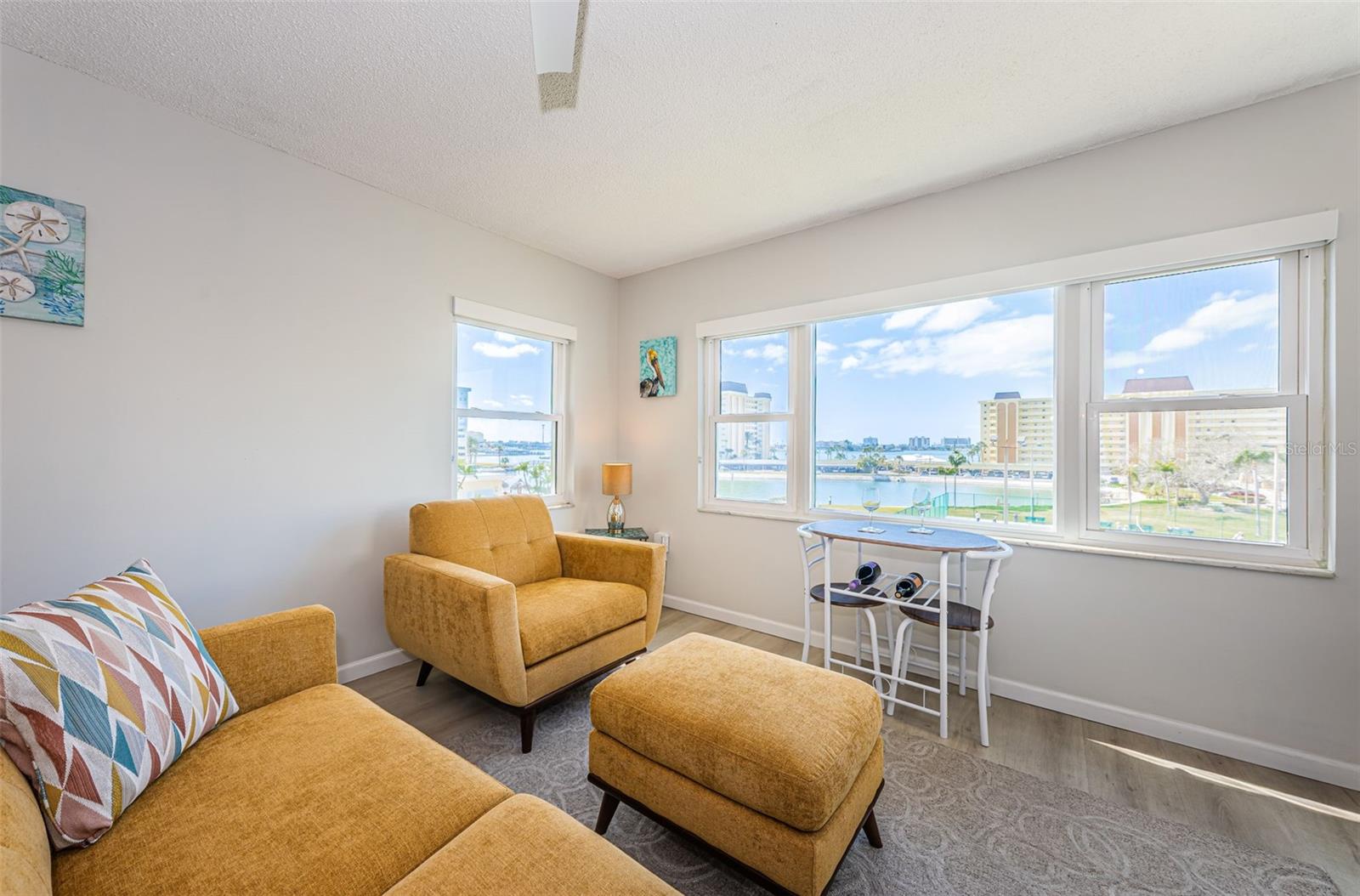 HAMILTON HOUSE THE CONDO - Residential