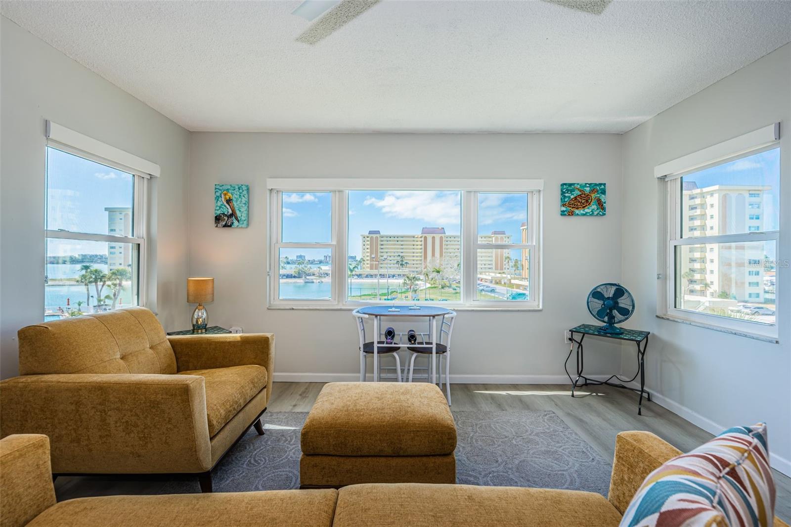 HAMILTON HOUSE THE CONDO - Residential