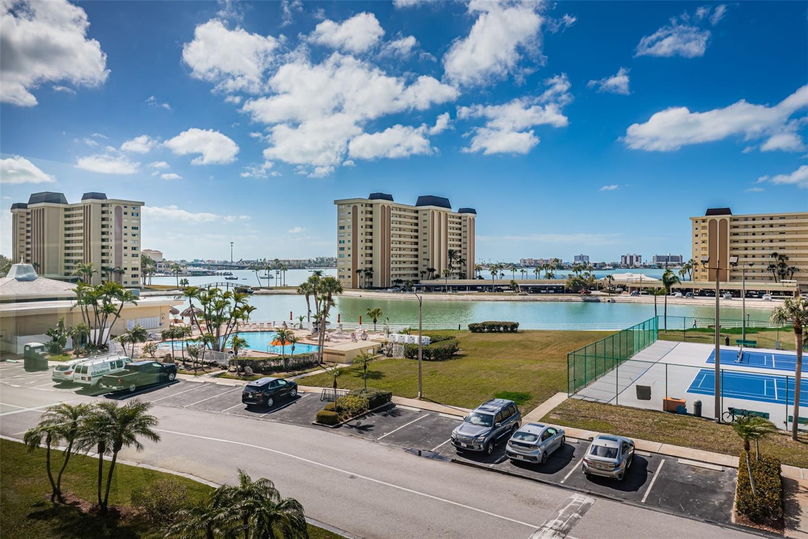 HAMILTON HOUSE THE CONDO - Residential