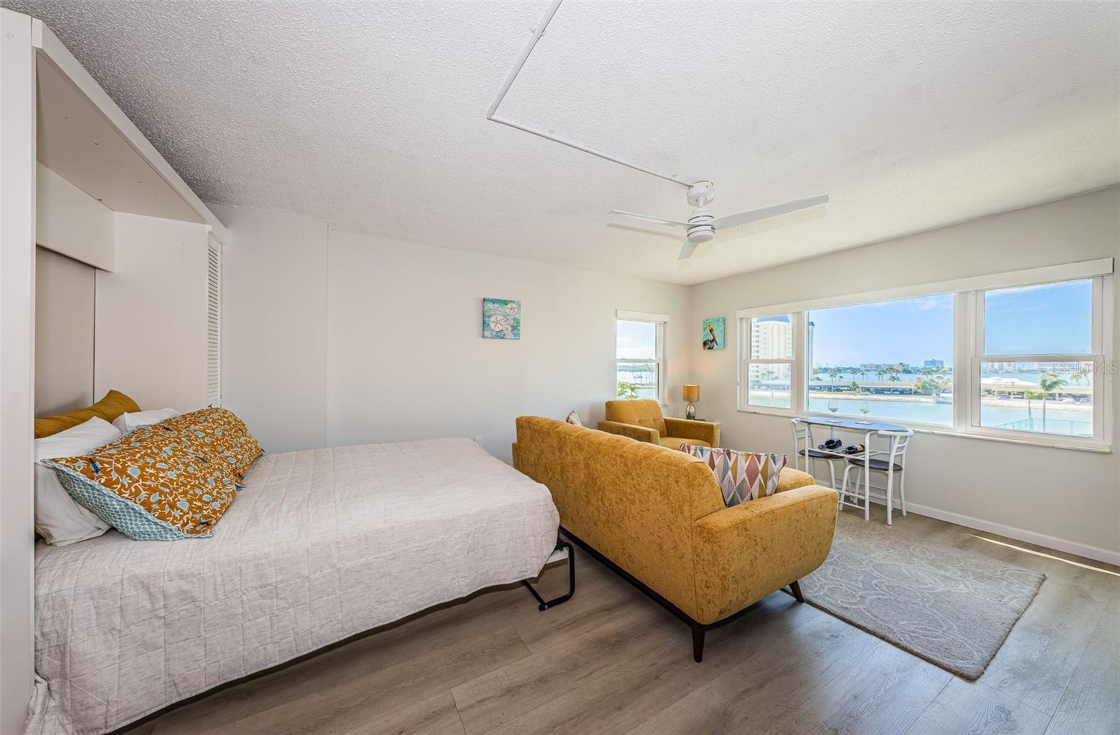 HAMILTON HOUSE THE CONDO - Residential