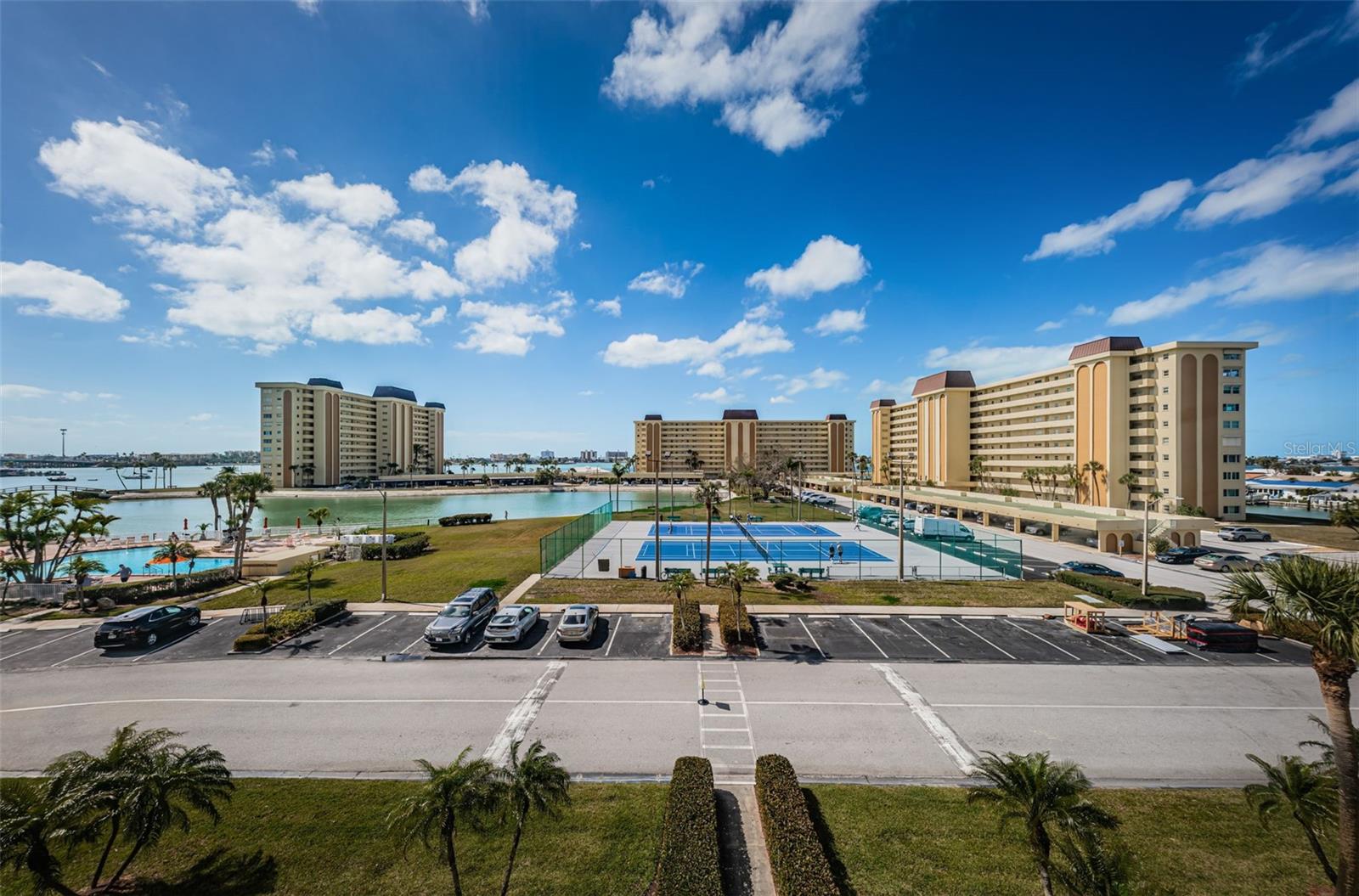 HAMILTON HOUSE THE CONDO - Residential