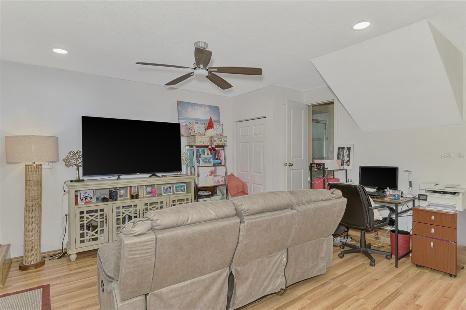 SOUTH VENICE - Residential