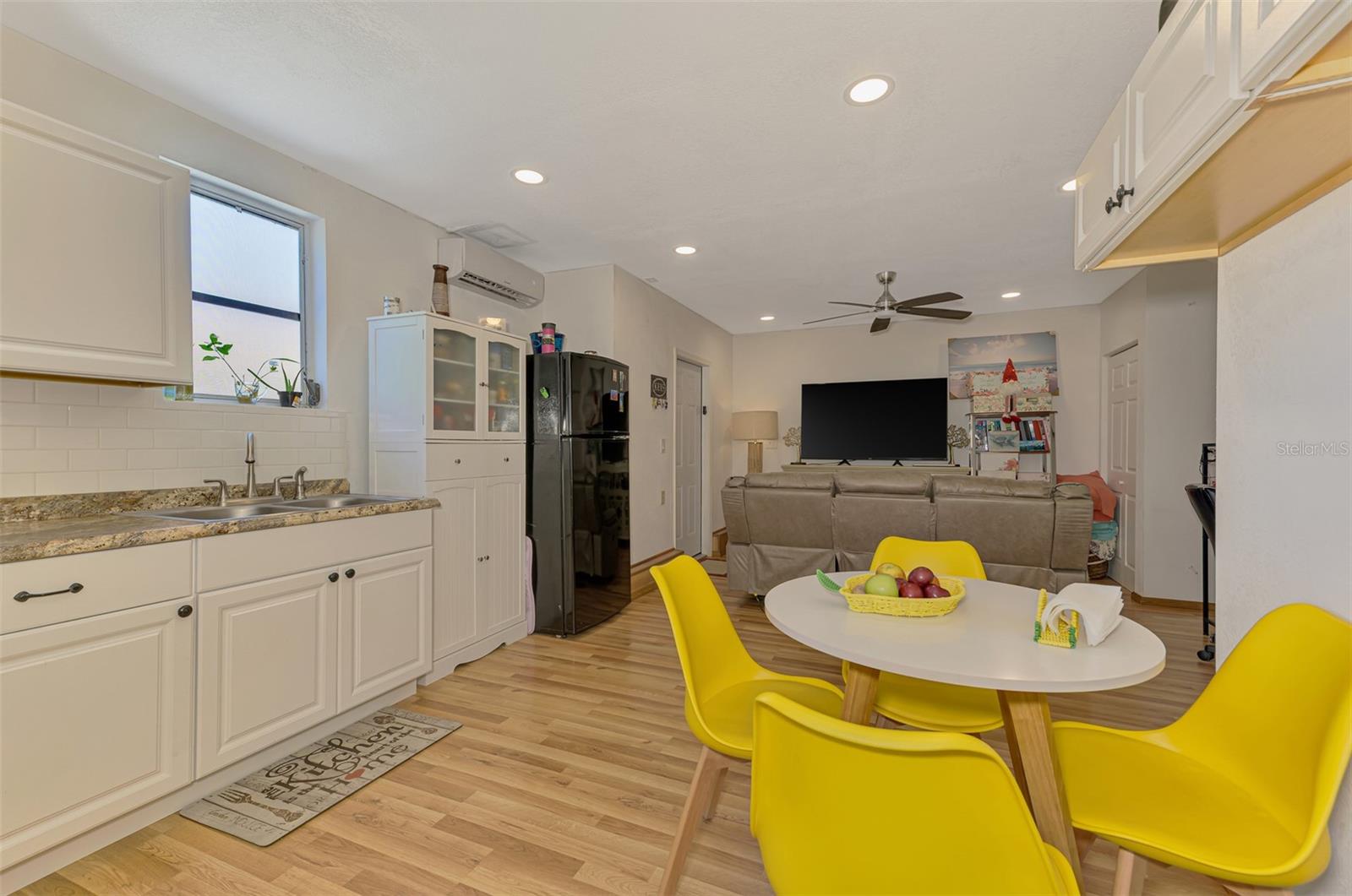 SOUTH VENICE - Residential