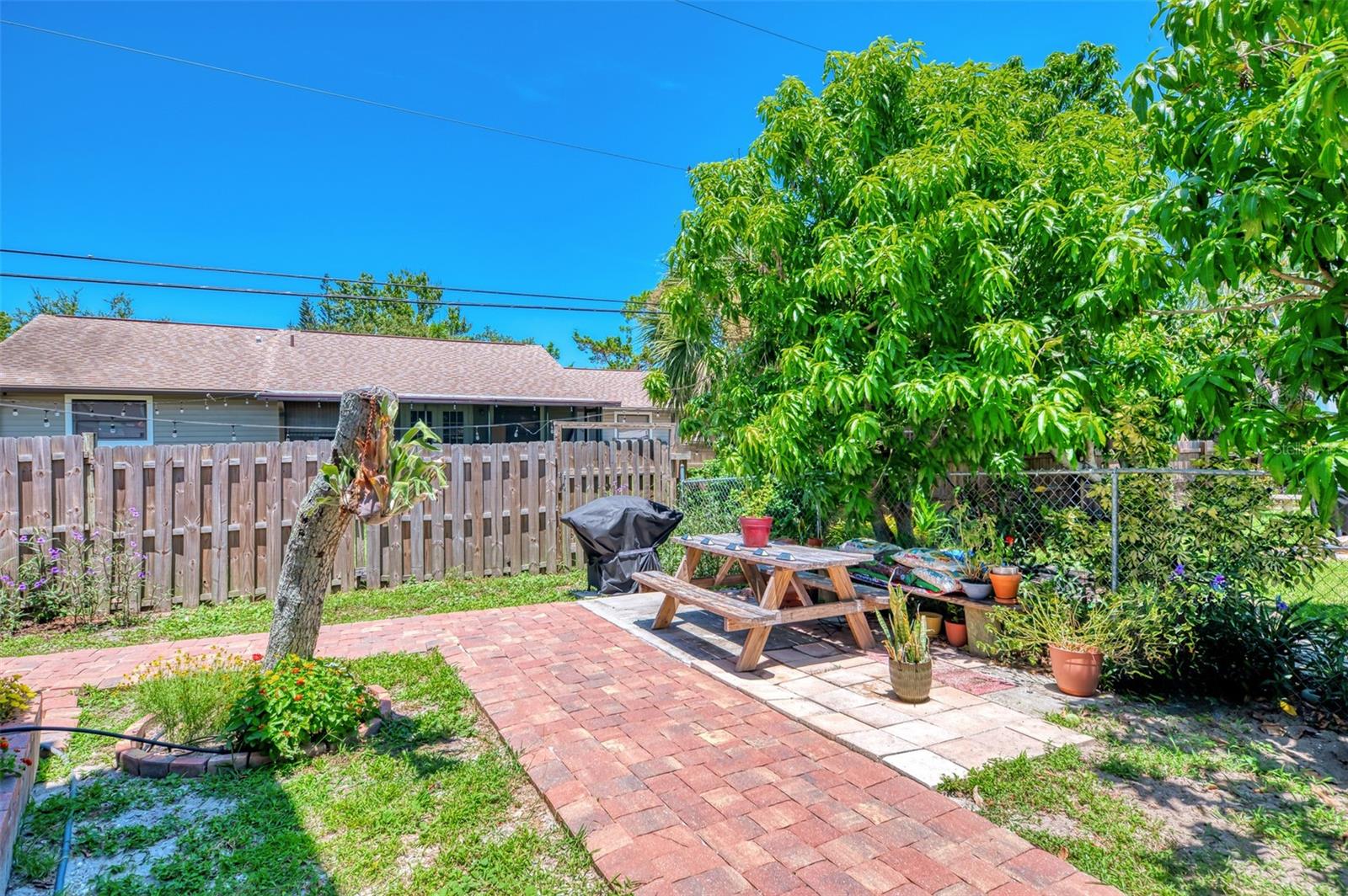 SOUTH VENICE - Residential