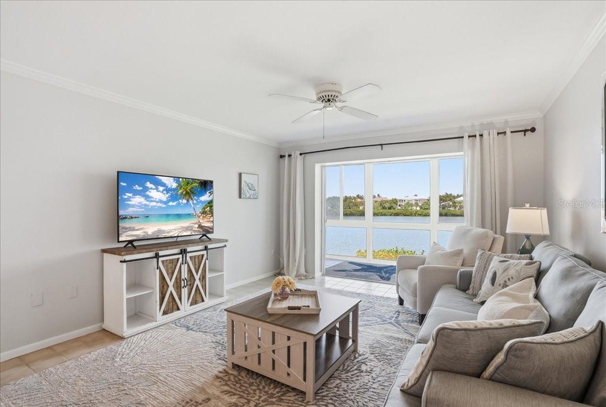 LONGBOAT ARMS - Residential
