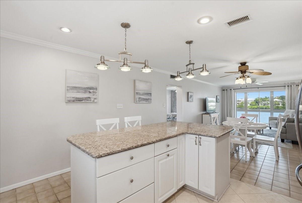 LONGBOAT ARMS - Residential