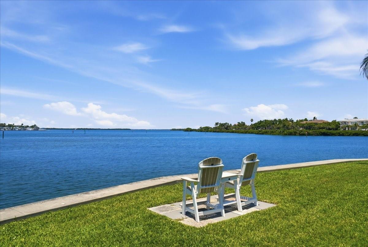 LONGBOAT ARMS - Residential