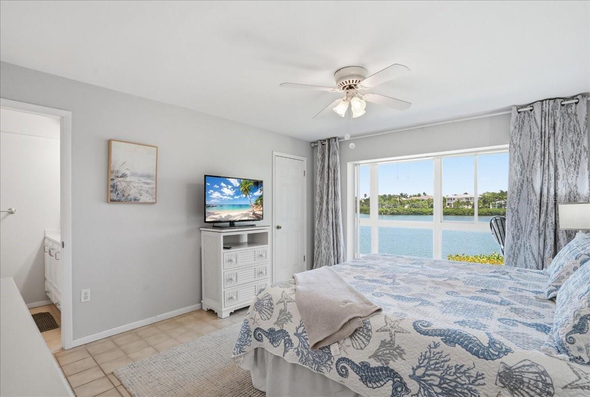 LONGBOAT ARMS - Residential