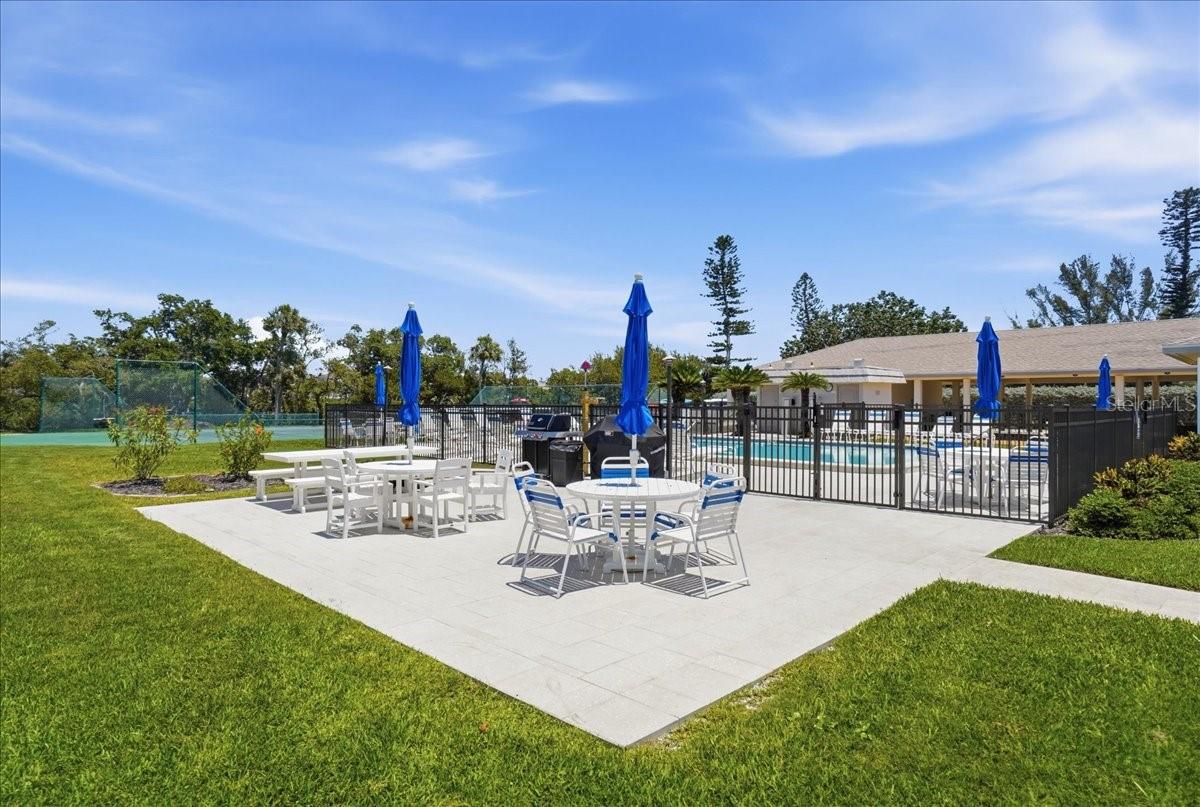 LONGBOAT ARMS - Residential