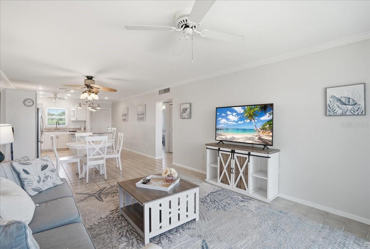 LONGBOAT ARMS - Residential