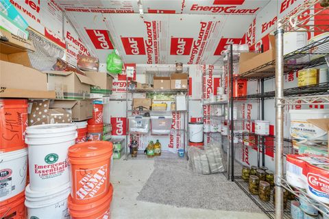 Tiny photo for 301 SW 38th Street, Ocala, FL 34471 (MLS # OM709903)