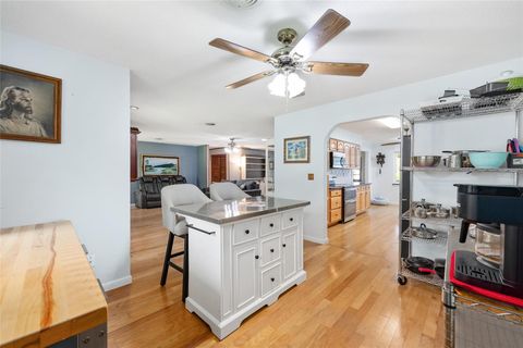 Tiny photo for 301 SW 38th Street, Ocala, FL 34471 (MLS # OM709903)