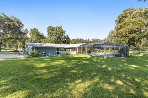 Tiny photo for 301 SW 38th Street, Ocala, FL 34471 (MLS # OM709903)