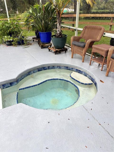 Tiny photo for 301 SW 38th Street, Ocala, FL 34471 (MLS # OM709903)