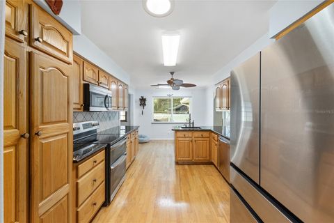 Tiny photo for 301 SW 38th Street, Ocala, FL 34471 (MLS # OM709903)