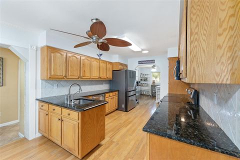 Tiny photo for 301 SW 38th Street, Ocala, FL 34471 (MLS # OM709903)