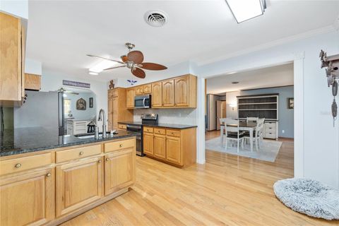 Tiny photo for 301 SW 38th Street, Ocala, FL 34471 (MLS # OM709903)