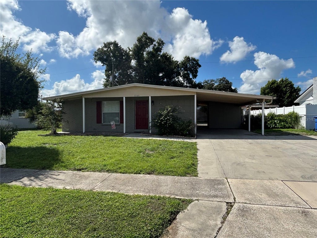Photo of 7109 Limestone Lane, Tampa, FL 33619 (MLS # TB8550297)