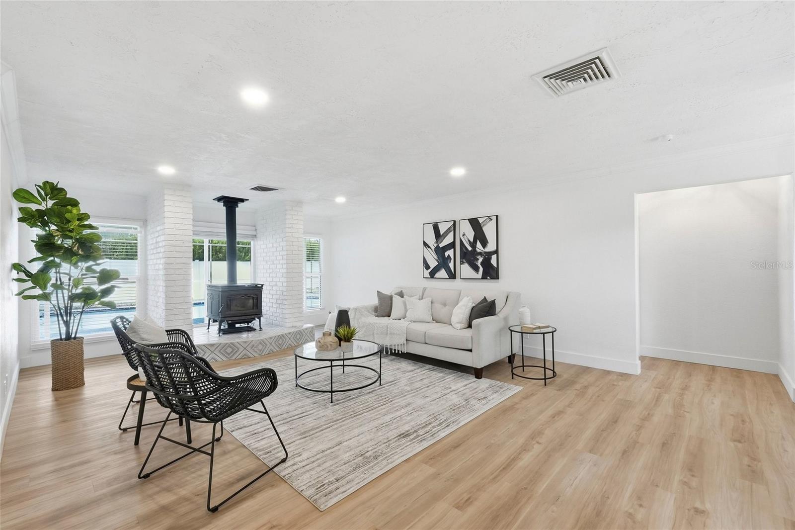 WESTCHESTER OF COUNTRYSIDE - Residential