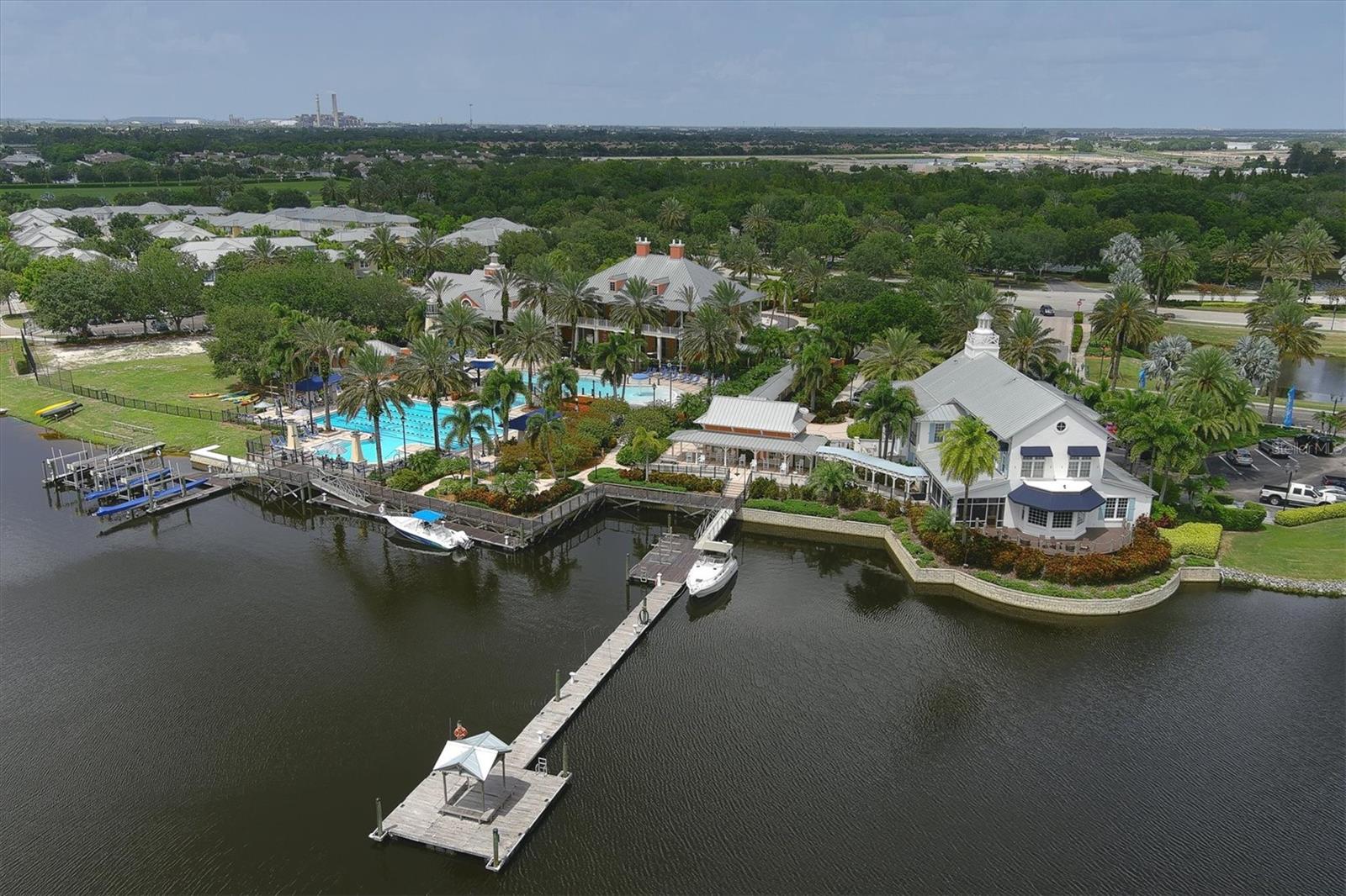 724 WINTERSIDE DRIVE