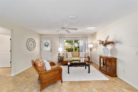 Single Family Residence in THE VILLAGES FL 16883 96TH CHAPELWOOD CIRCLE 7.jpg