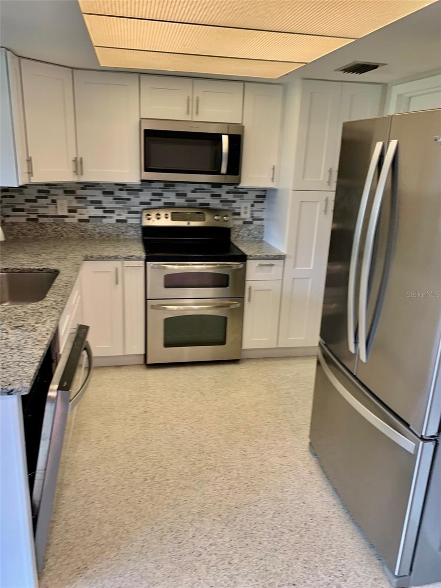 PORT CHARLOTTE SEC 007 - Residential Lease