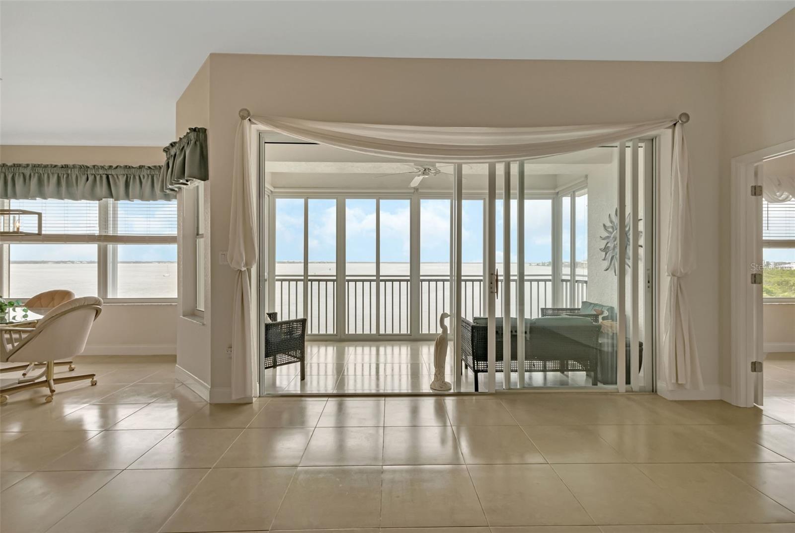 HARBOR WALK PH 03 - Residential