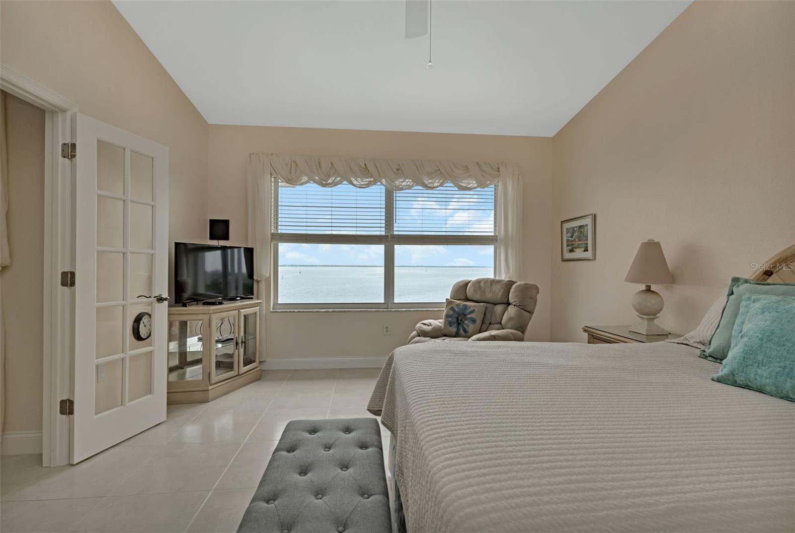 HARBOR WALK PH 03 - Residential