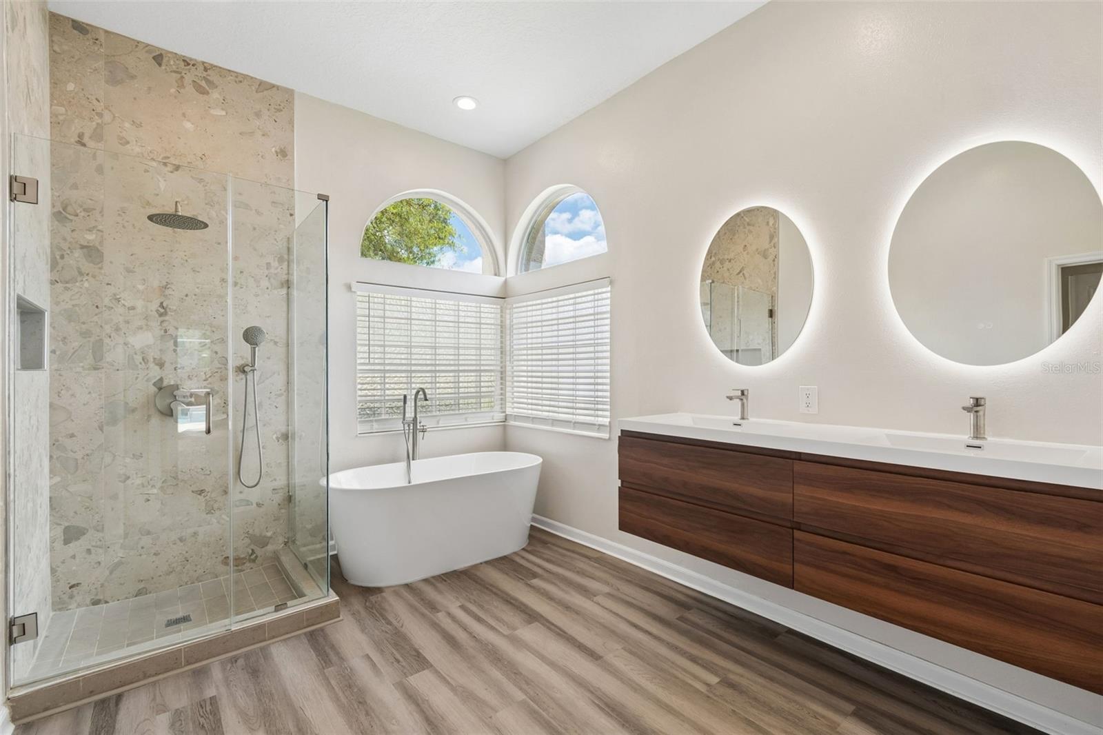 TAMPA PALMS AREA 4 PRCL 21 R - Residential