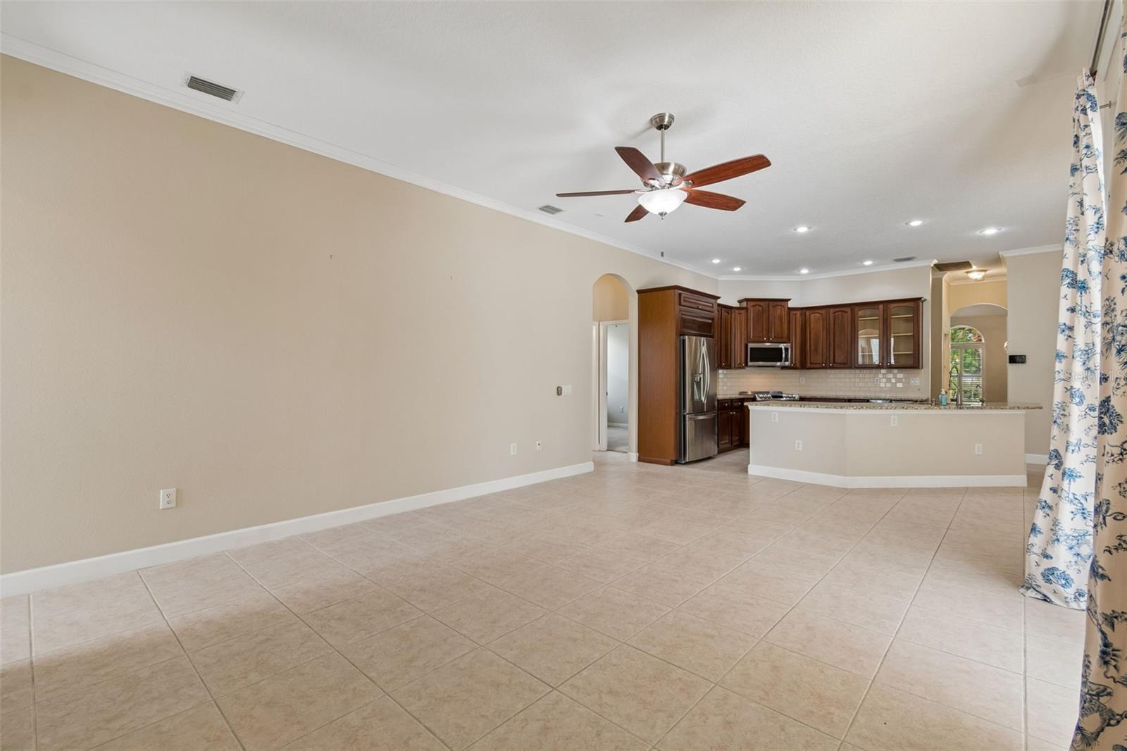 TAMPA PALMS AREA 4 PRCL 21 R - Residential