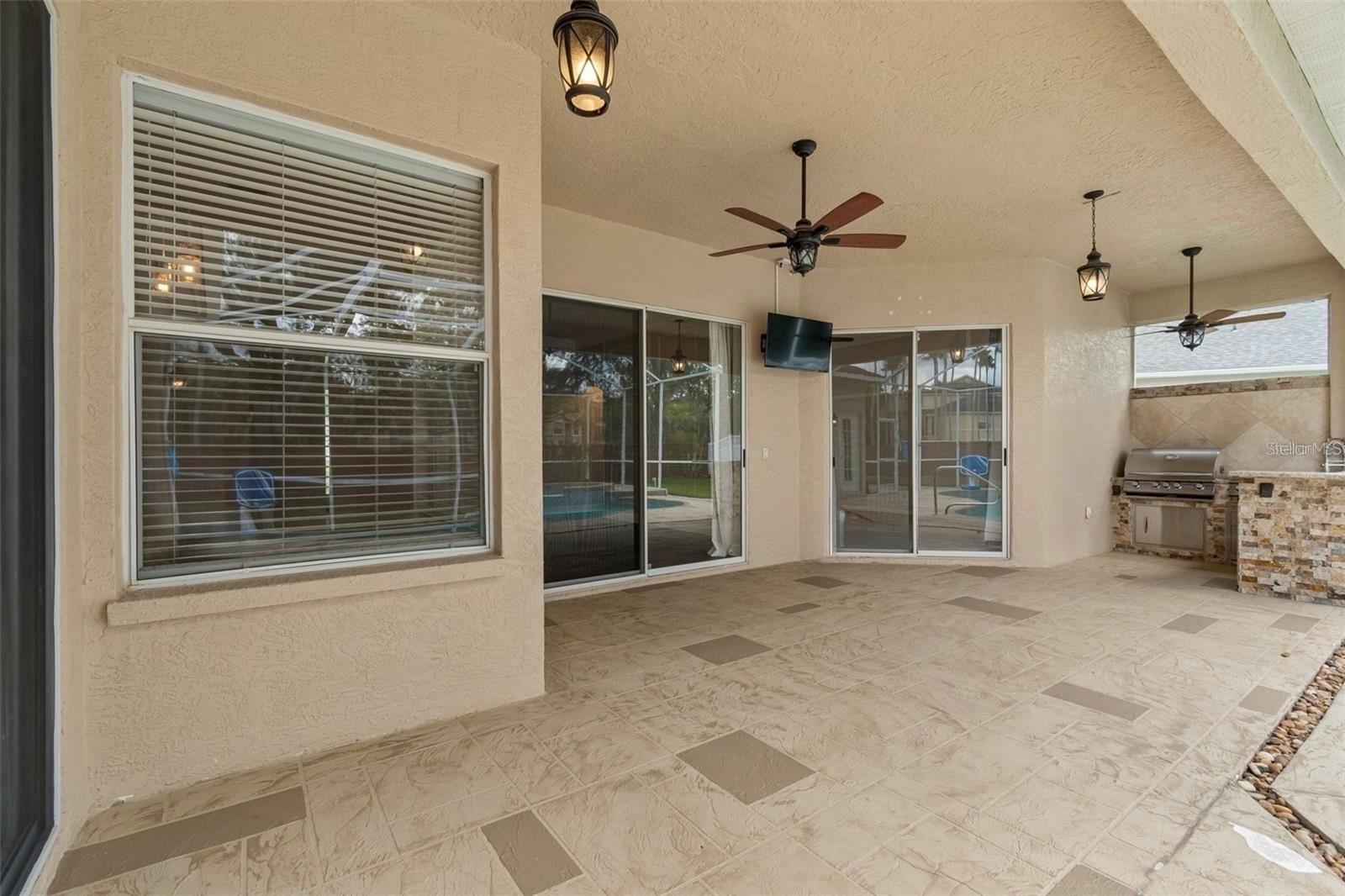 TAMPA PALMS AREA 4 PRCL 21 R - Residential