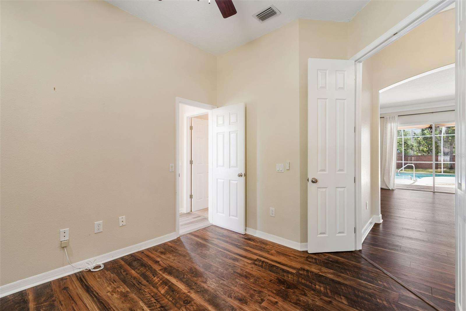 TAMPA PALMS AREA 4 PRCL 21 R - Residential